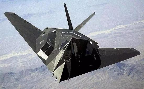 F-117A“夜鹰”战机